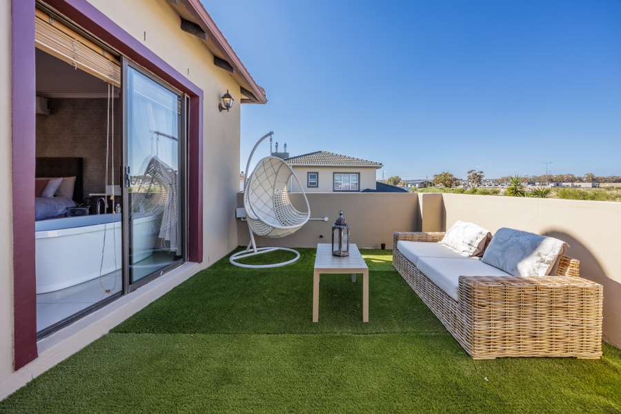 4 Bedroom Property for Sale in Rouxville Western Cape